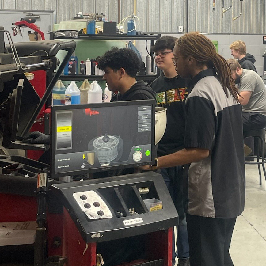 H+H University apprentices at Kia